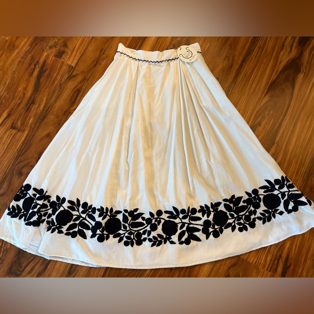 NWT Thierry Colson Wynona Cream Corduroy Embroidered Floral Skirt Small S Black - Picture 2 of 12